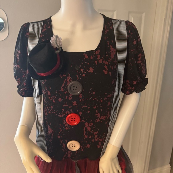 Women’s Killer Clown Costume 
Size L/XL 14-16
In great condition - Picture 5 of 11